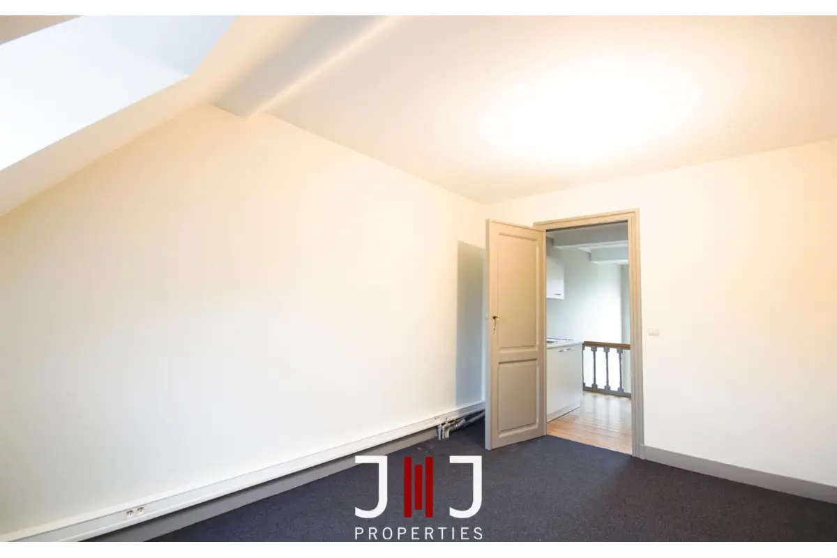 Commerce à louer à Woluwe-Saint-Pierre 1150 300.00€  chambres 149.00m² - annonce 564336