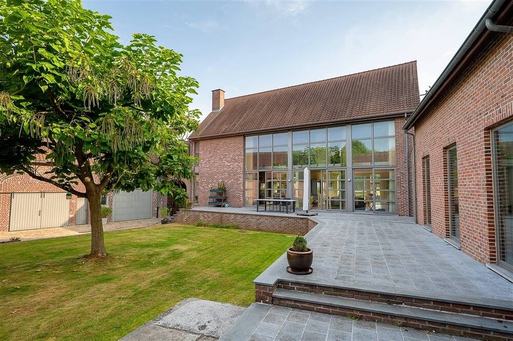 Commerce à vendre à Bailleul 7730 0.00€ 3 chambres 674.00m² - annonce 564494