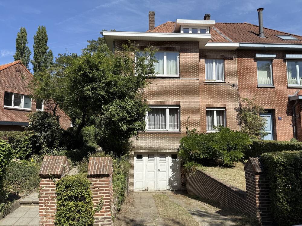 Huis te koop in Sint-Lambrechts-Woluwe 1200 699000.00€ 6 slaapkamers 218.00m² - Zoekertje 564322