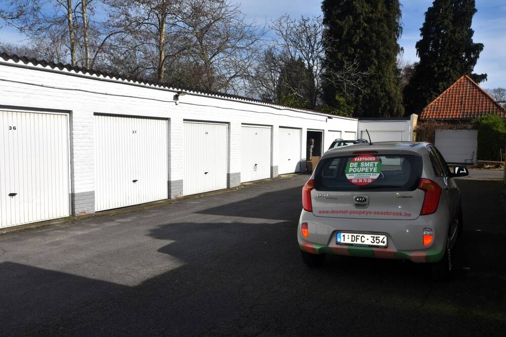 Parking / garage à louer à Assebroek 8310 85.00€  chambres m² - annonce 565049