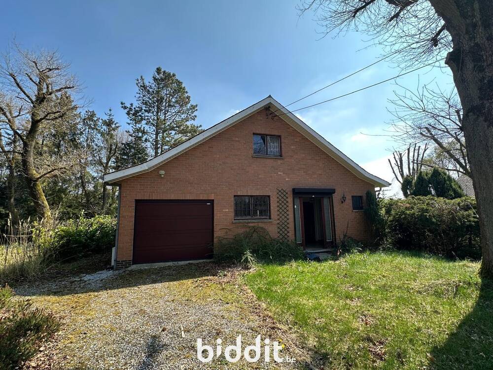 Villa te koop in Marcinelle 6001 135000.00€ 2 slaapkamers m² - Zoekertje 565879