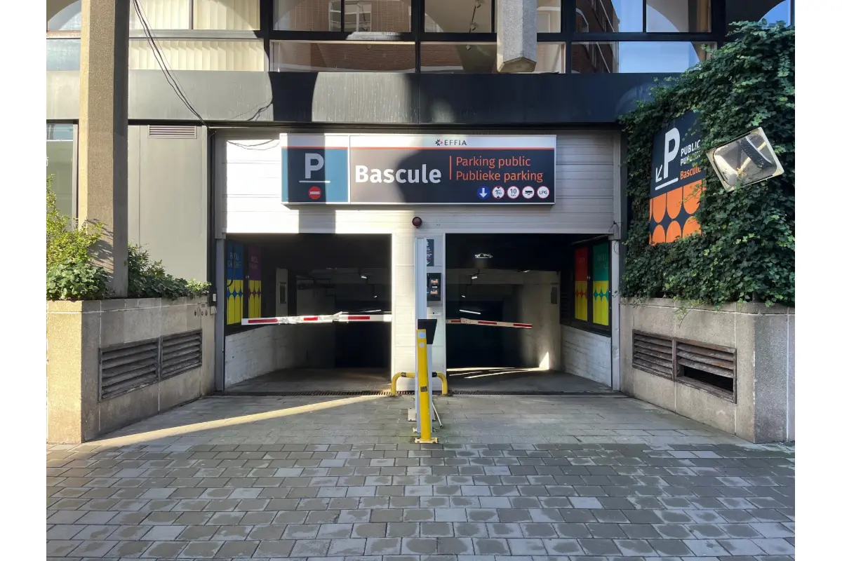 Parking te  koop in Elsene 1050 28000.00€  slaapkamers m² - Zoekertje 566666