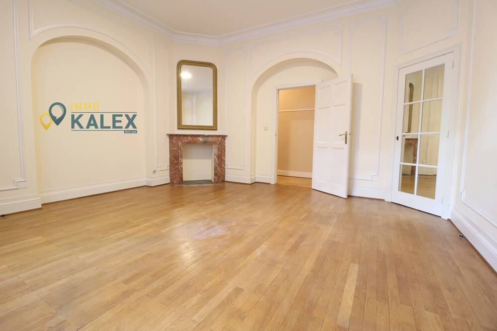 Rez-de-chaussée à louer à Bruxelles 1000 950.00€ 1 chambres 74.00m² - annonce 566780