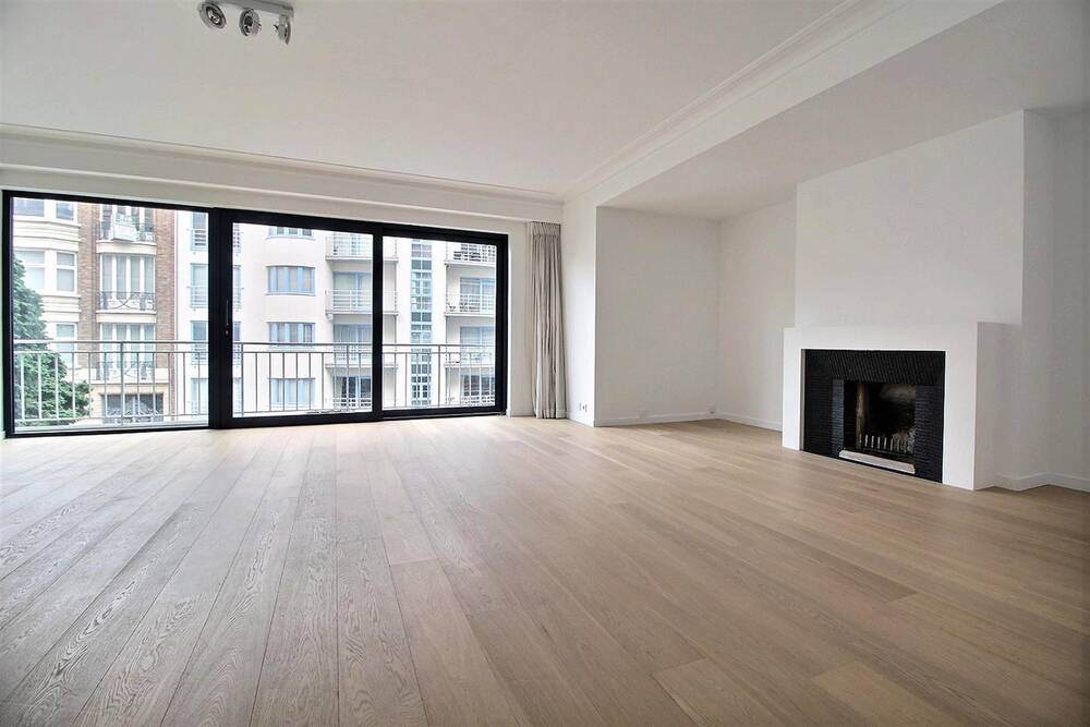 Appartement te in Elsene 1050 3350.00€ 4 slaapkamers 205.00m² - Zoekertje 566337