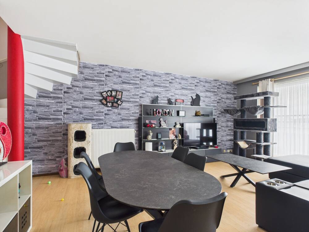 Duplex te  koop in Sint-Jans-Molenbeek 1080 260000.00€ 3 slaapkamers 95.00m² - Zoekertje 570939
