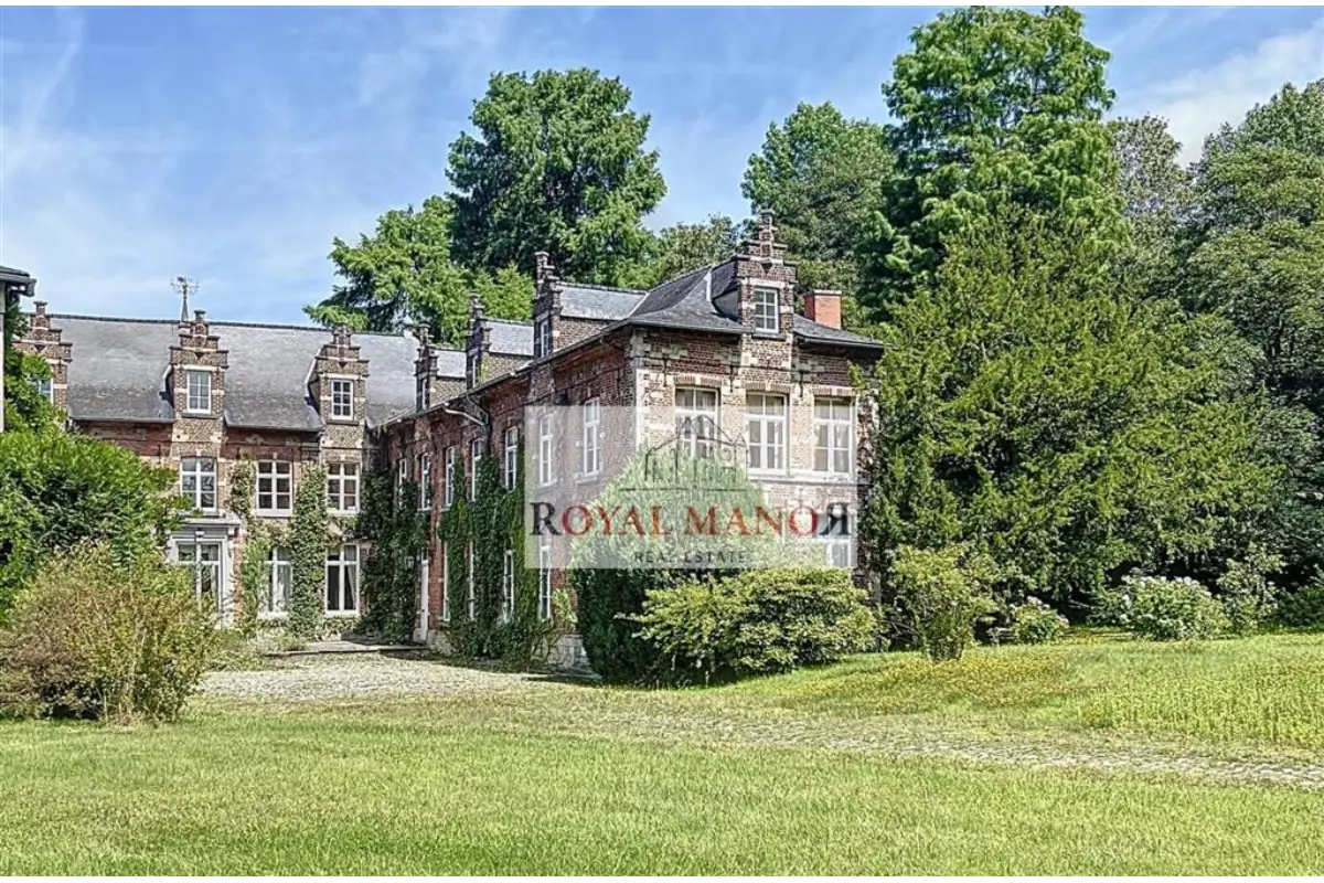 Château à louer à Wezembeek-Oppem 1970 2750.00€ 6 chambres 305.00m² - annonce 572202