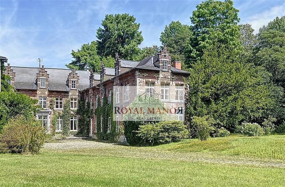 Château à louer à Wezembeek-Oppem 1970 2750.00€ 6 chambres 305.00m² - annonce 572202