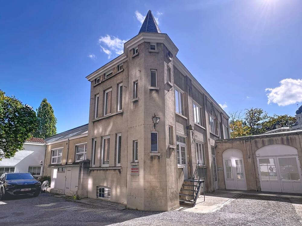 Huis te  huur in Brussel 1000 2600.00€ 4 slaapkamers 145.00m² - Zoekertje 573499