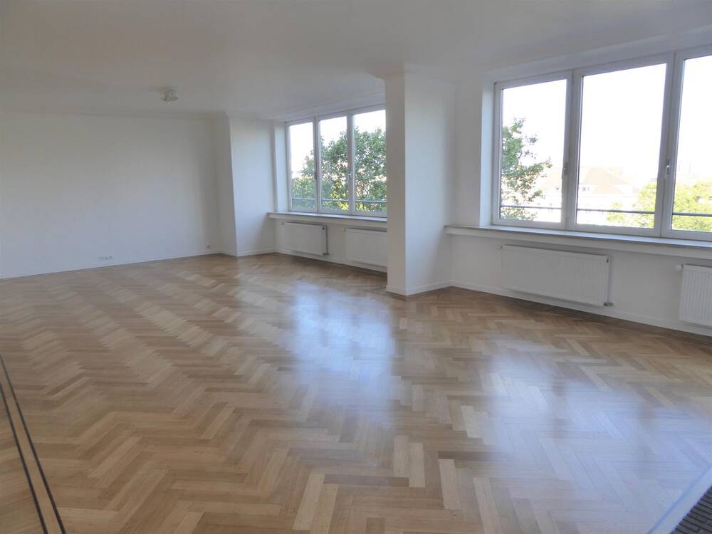 Appartement te huur in Sint-Gillis 1060 1900.00€ 3 slaapkamers 140.00m² - Zoekertje 575347