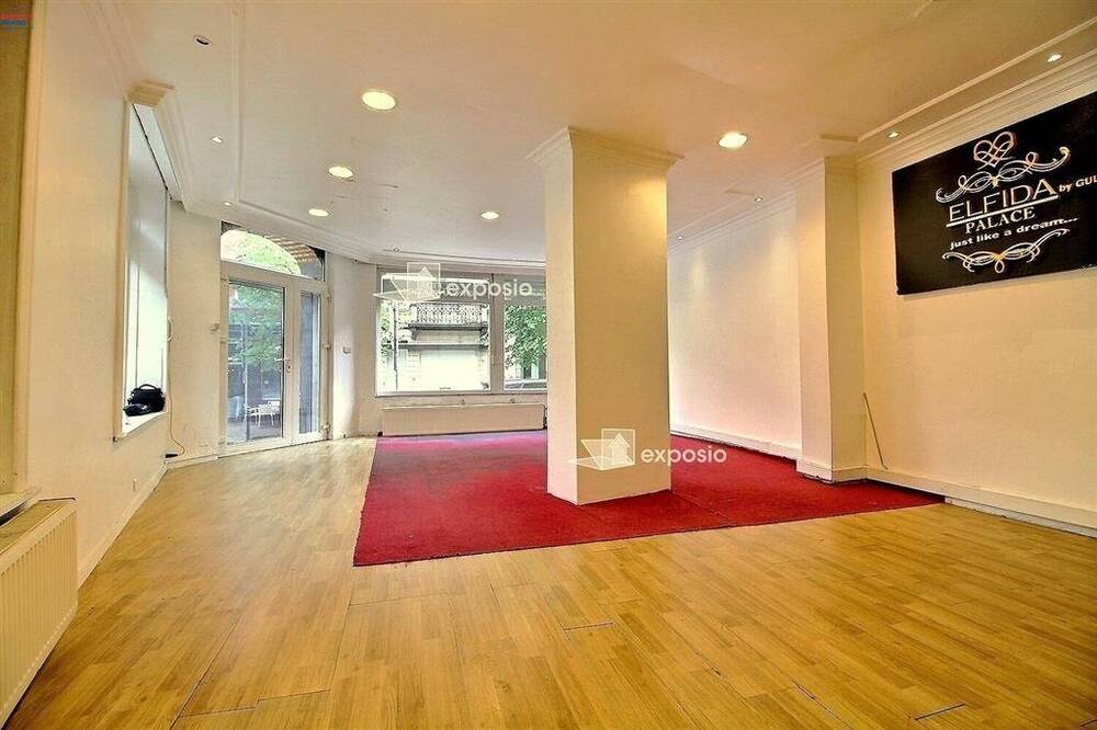 Commerce à louer à Schaerbeek 1030 825.00€ chambres 50.00m² - annonce 574611