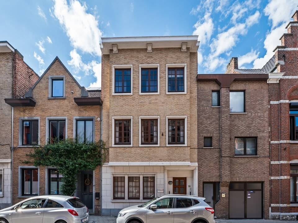 Immeuble mixte à vendre à Saint-Trond 3800 439000.00€ 3 chambres 321.00m² - annonce 574376