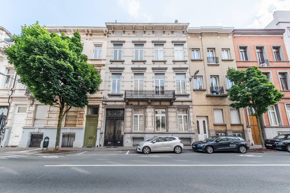 Huis te  koop in Elsene 1050 1100000.00€ 1 slaapkamers 600.00m² - Zoekertje 574812