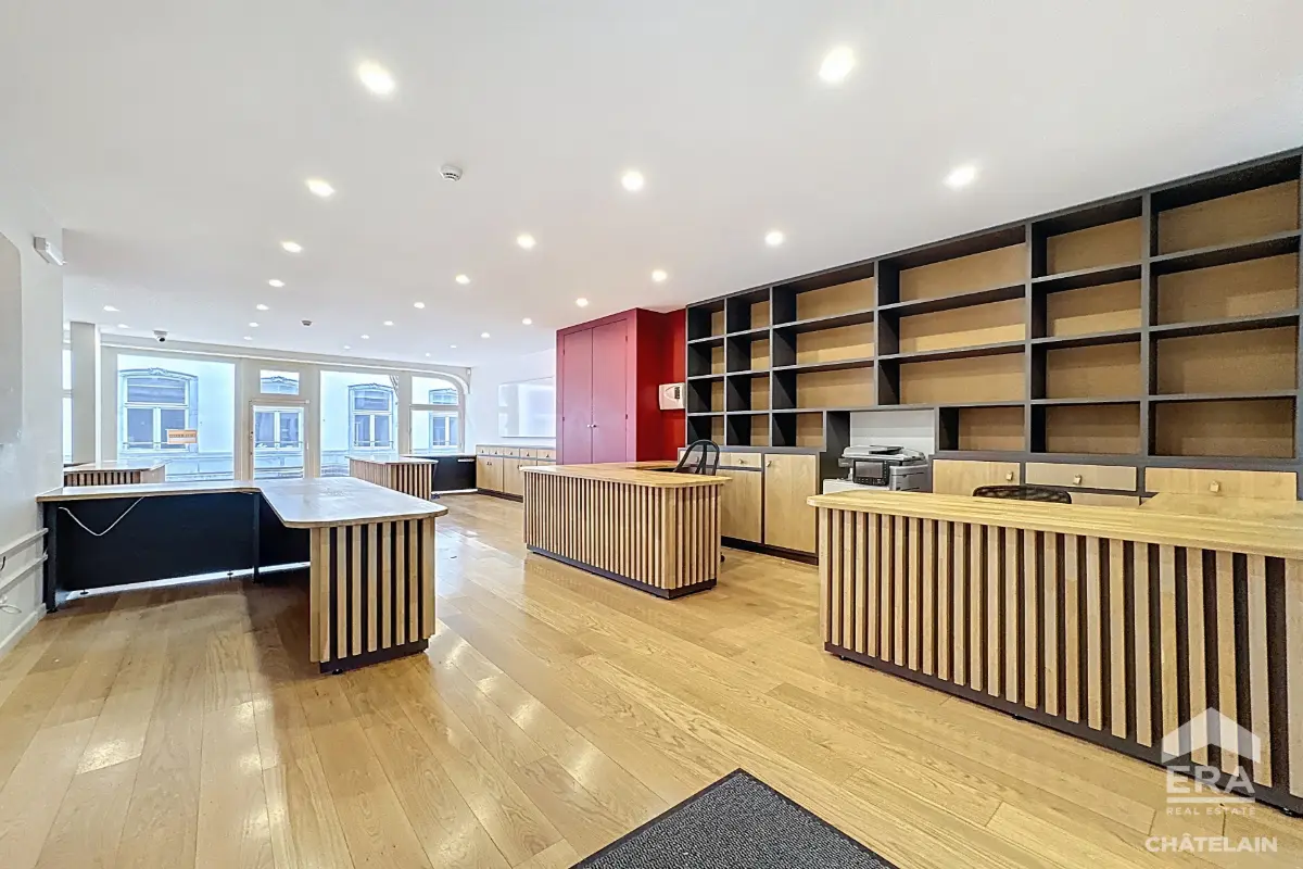 Handelszaak te  in Brussel 1000 2400.00€ 0 slaapkamers 145.00m² - Zoekertje 575329