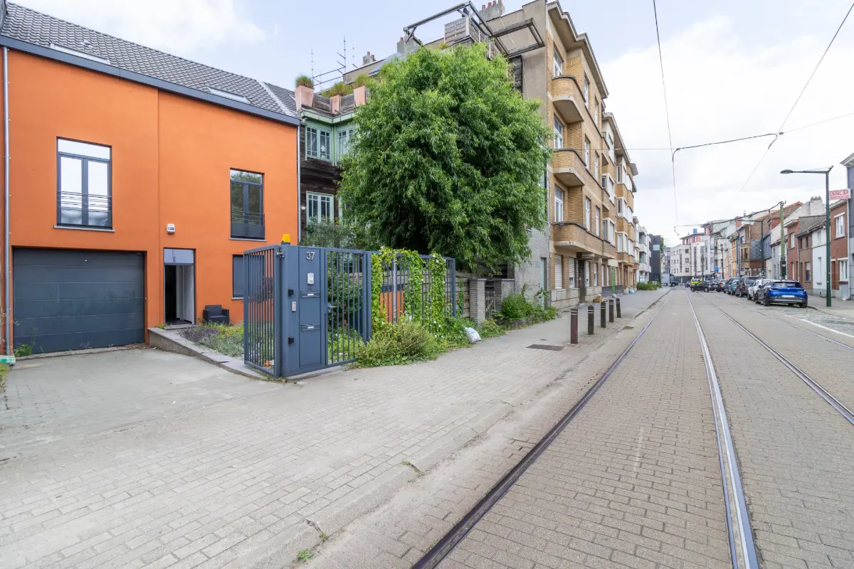 Handelszaak te  koop in Ukkel 1180 750000.00€  slaapkamers 235.00m² - Zoekertje 574710