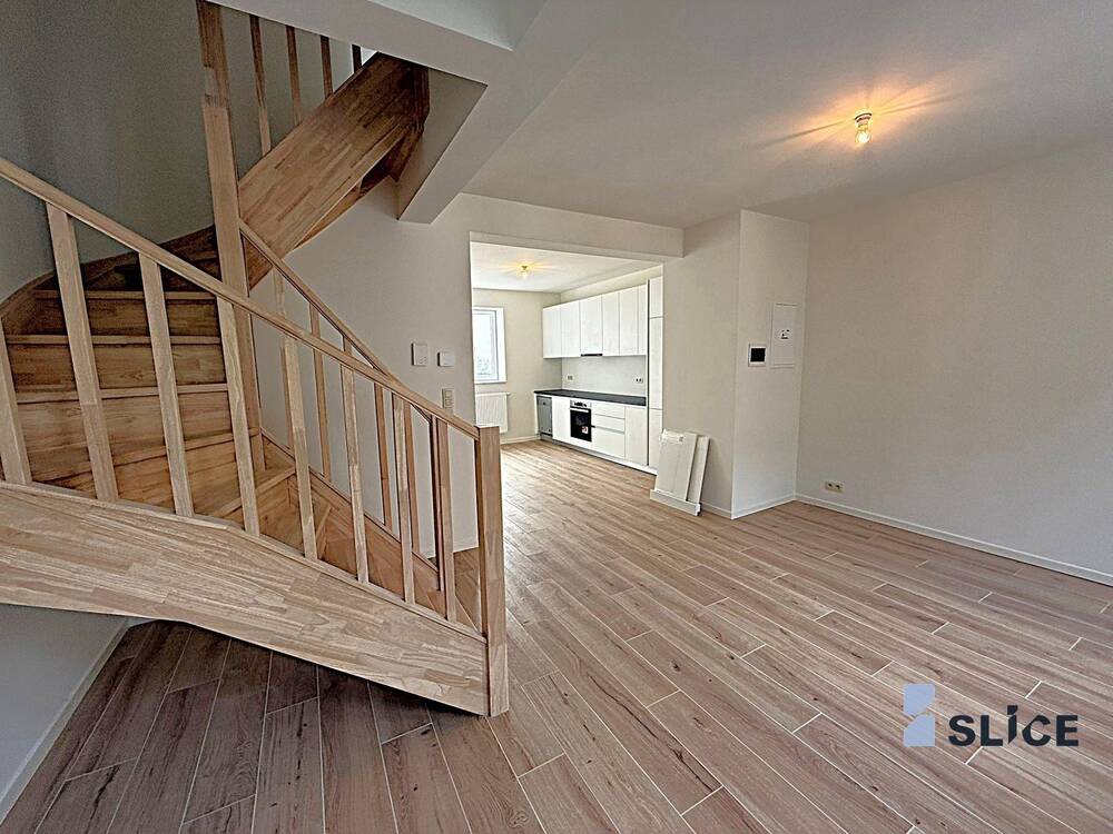 Appartement à louer à Saint-Josse-ten-Noode 1210 1250.00€ 2 chambres 82.00m² - annonce 576332
