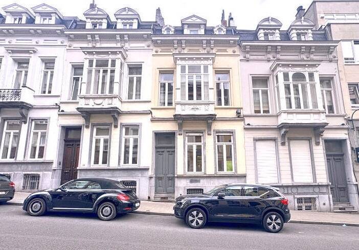 Maison à  à Bruxelles 1000 3300.00€ 4 chambres 273.00m² - annonce 575903