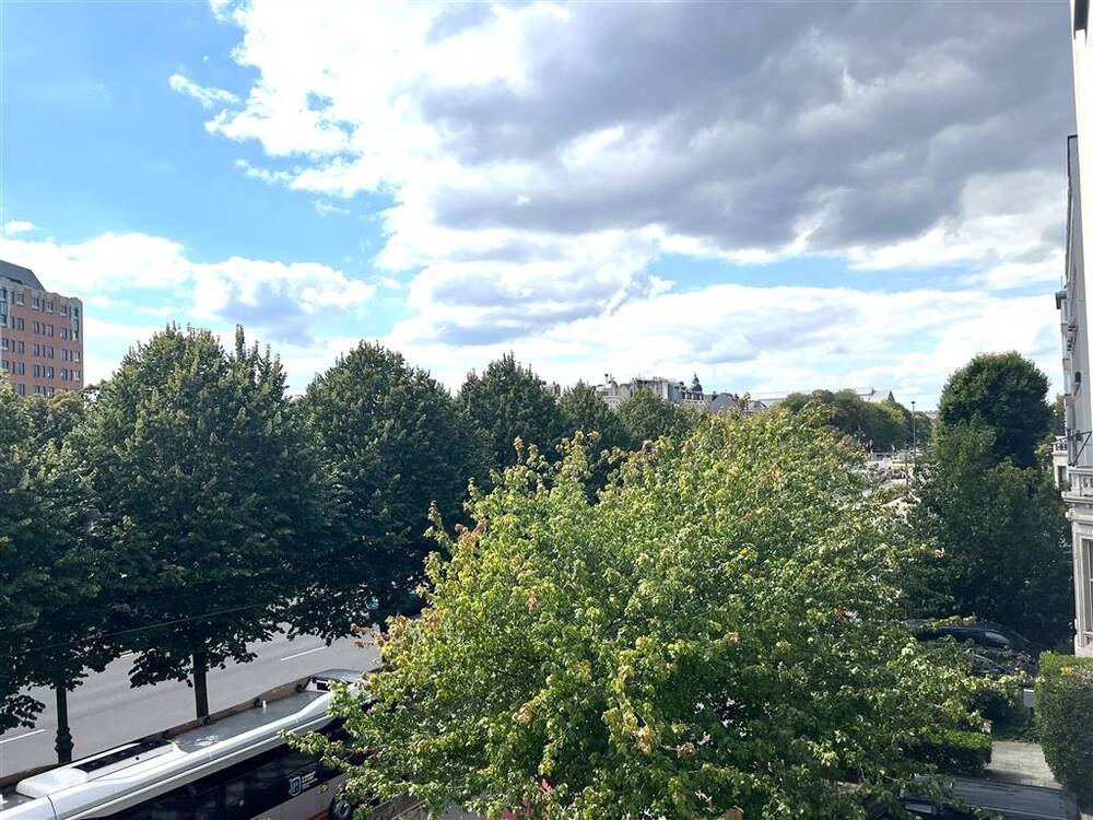 Appartement te in Etterbeek 1040 1200.00€ 1 slaapkamers 84.00m² - Zoekertje 577580