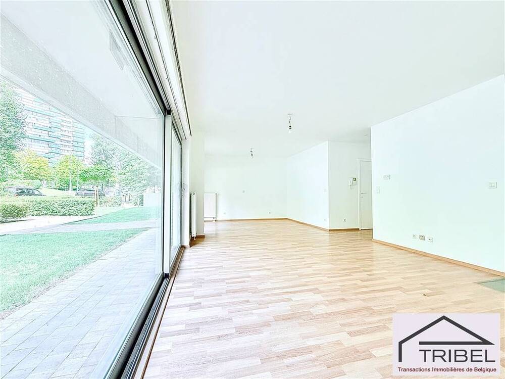 Appartement te in Sint-Jans-Molenbeek 1080 145000.00€ 1 slaapkamers 54.00m² - Zoekertje 577577