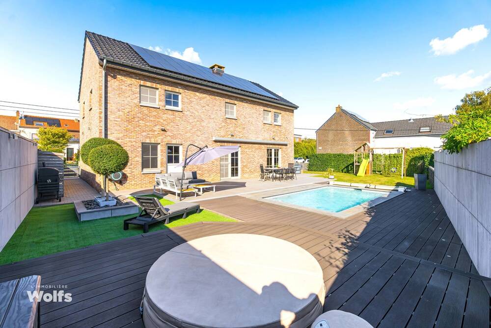 Villa te koop in Heure-le-Romain 4682 545000.00€ 5 slaapkamers 287.00m² - Zoekertje 576905