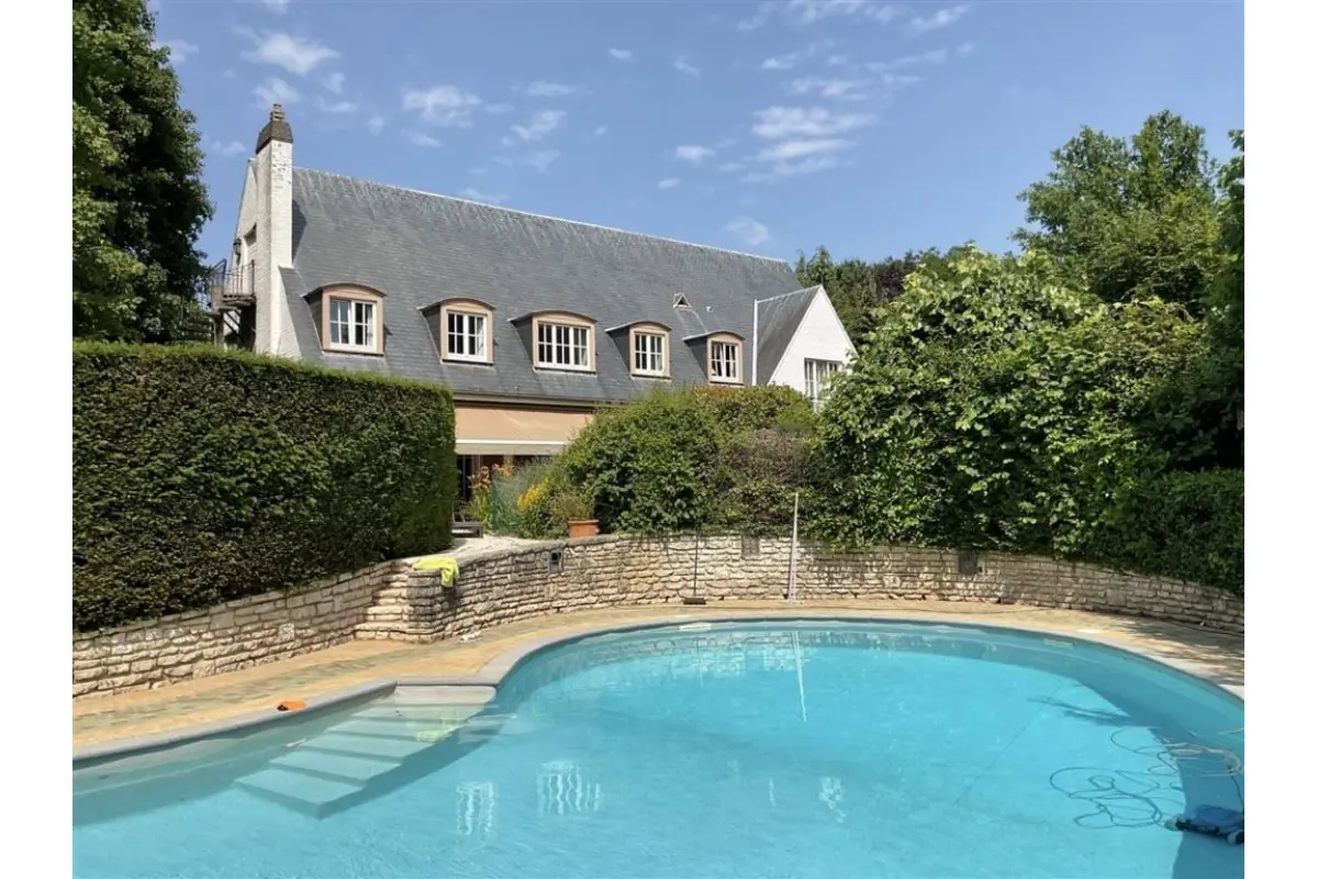 Huis te  in Sint-Genesius-Rode 1640 1995000.00€ 7 slaapkamers 750.00m² - Zoekertje 577465