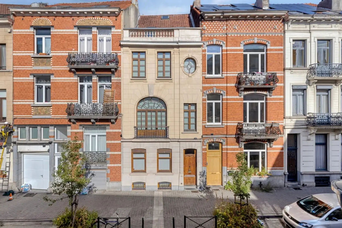 Herenhuis te  koop in Sint-Jans-Molenbeek 1080 649000.00€ 4 slaapkamers 295.00m² - Zoekertje 577855