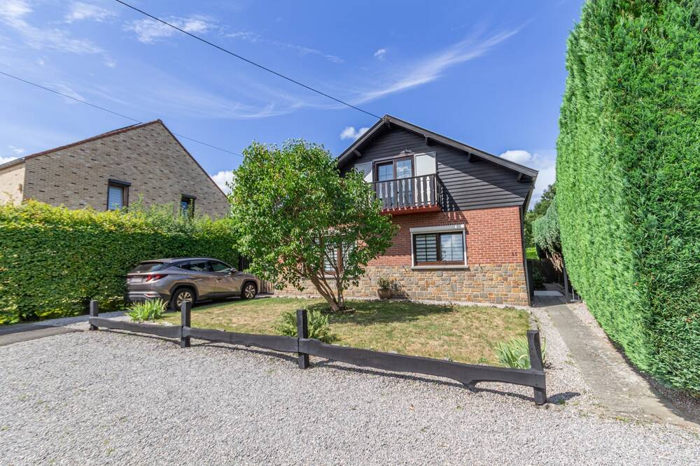 Villa te koop in Mont-sur-Marchienne 6032 242000.00€ 2 slaapkamers 130.00m² - Zoekertje 577876
