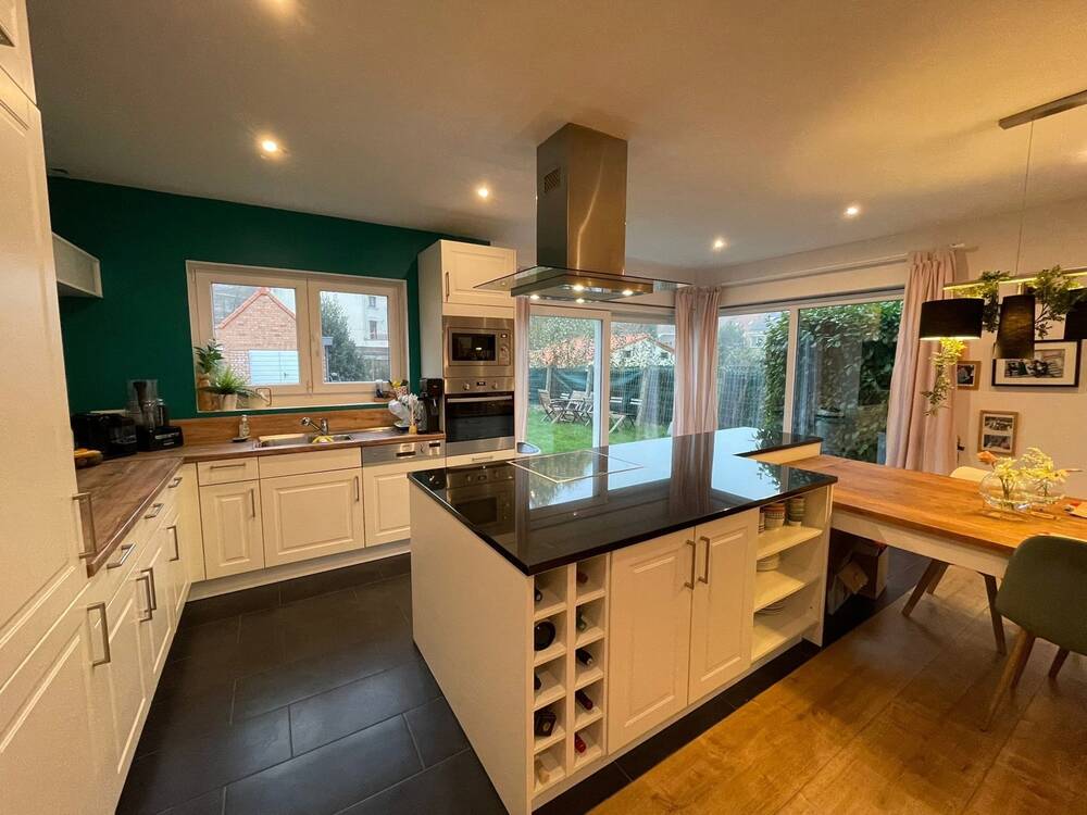 Huis te  huur in Ukkel 1180 1950.00€ 3 slaapkamers 144.00m² - Zoekertje 578015