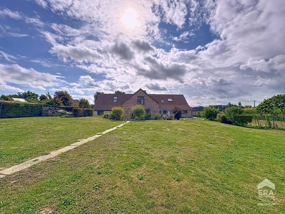Villa te koop in Opzullik 7830 499000.00€ 4 slaapkamers 230.00m² - Zoekertje 578080