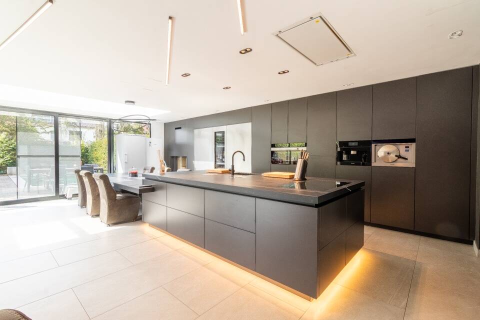 Villa te koop in Edegem 2650 890000.00€ 7 slaapkamers 400.00m² - Zoekertje 578104