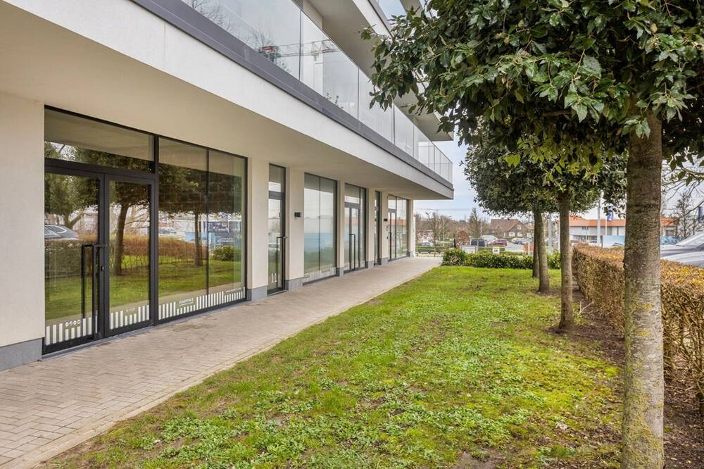 Handelszaak te  huur in Nieuwpoort 8620 3750.00€  slaapkamers 279.00m² - Zoekertje 578129