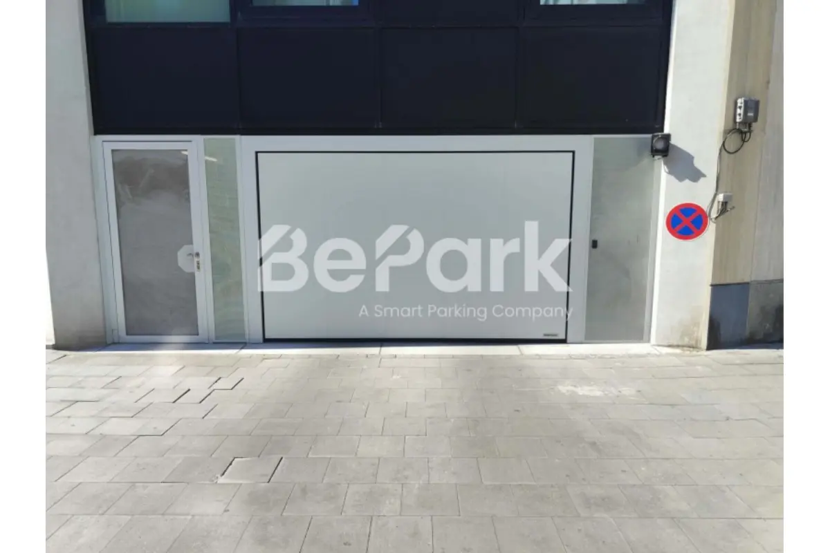 Parking te  huur in Brussel 1000 182.00€  slaapkamers m² - Zoekertje 579112