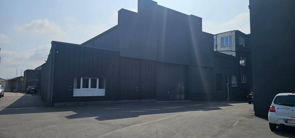 Handelszaak te  huur in Bressoux 4020 1250.00€  slaapkamers 190.00m² - Zoekertje 578494