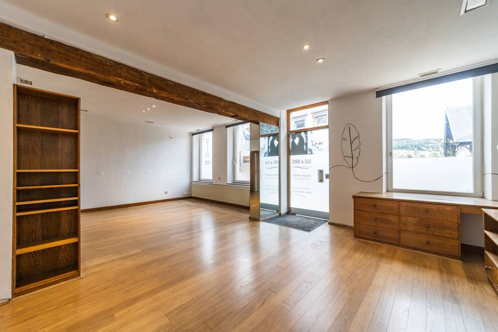 Handelszaak te  huur in Stavelot 4970 600.00€  slaapkamers 52.00m² - Zoekertje 578526