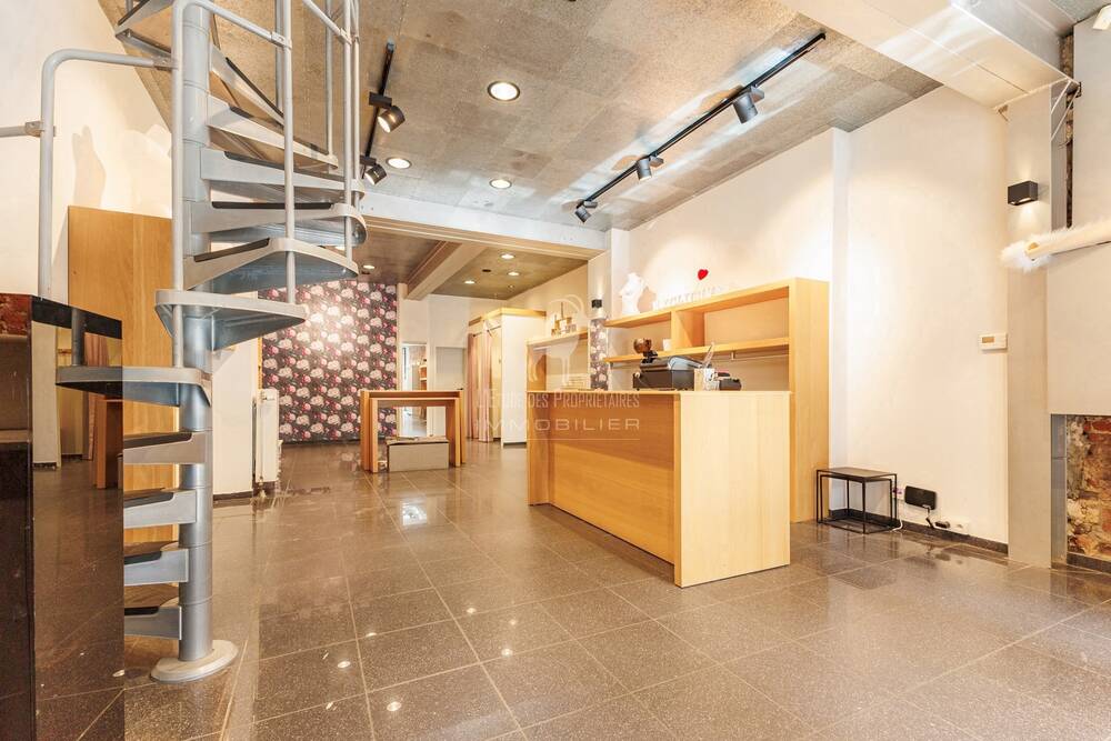 Maison à louer à La Louvière 7100 1000.00€ 2 chambres 172.00m² - annonce 579841