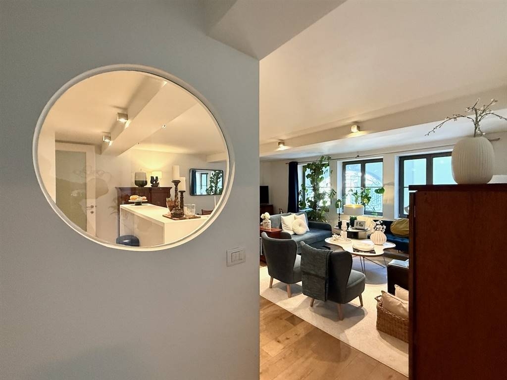 Appartement te  in Brussel 1000 345000.00€ 1 slaapkamers 65.00m² - Zoekertje 579822