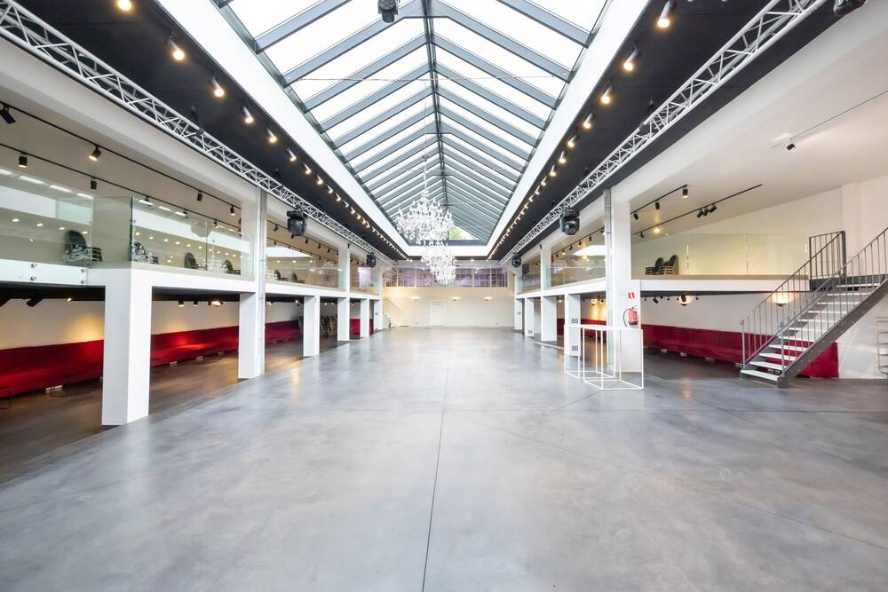 Handelszaak te  koop in Anderlecht 1070 2300000.00€  slaapkamers 1700.00m² - Zoekertje 580096