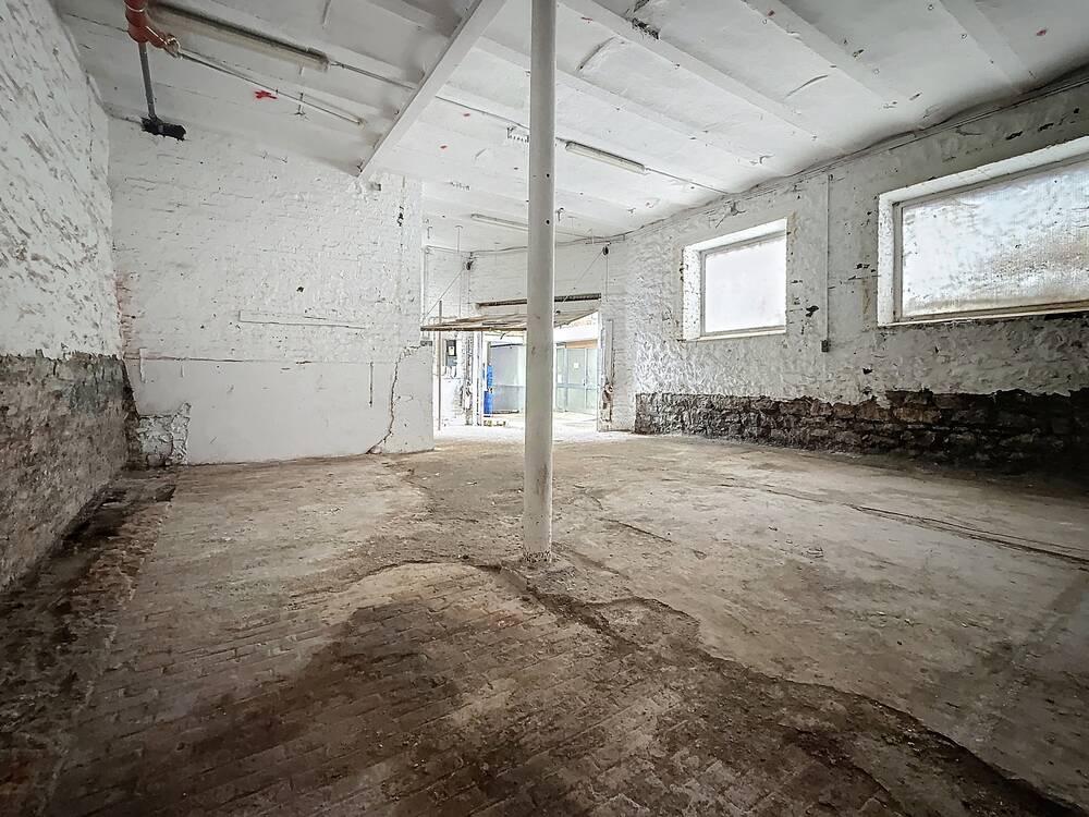 Handelszaak te  koop in Verviers 4800 124000.00€  slaapkamers 230.00m² - Zoekertje 579719