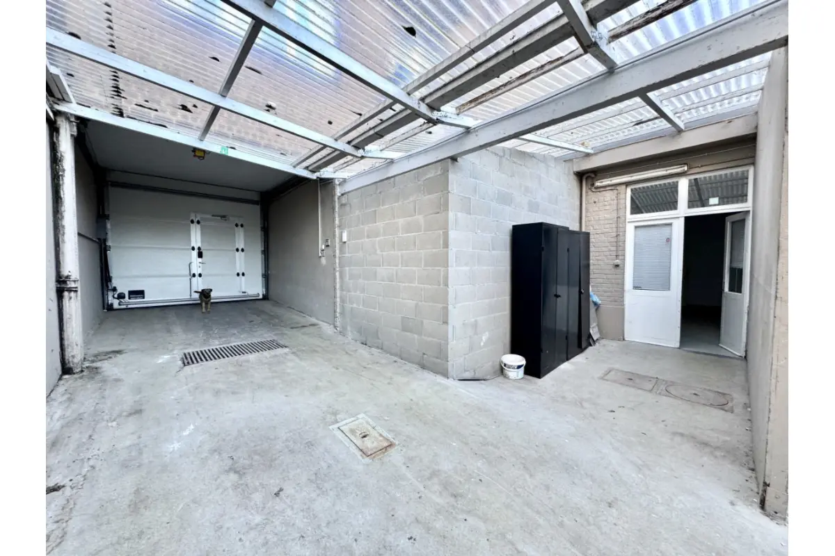 Commerce à vendre à Auderghem 1160 590000.00€  chambres 479.00m² - annonce 580194