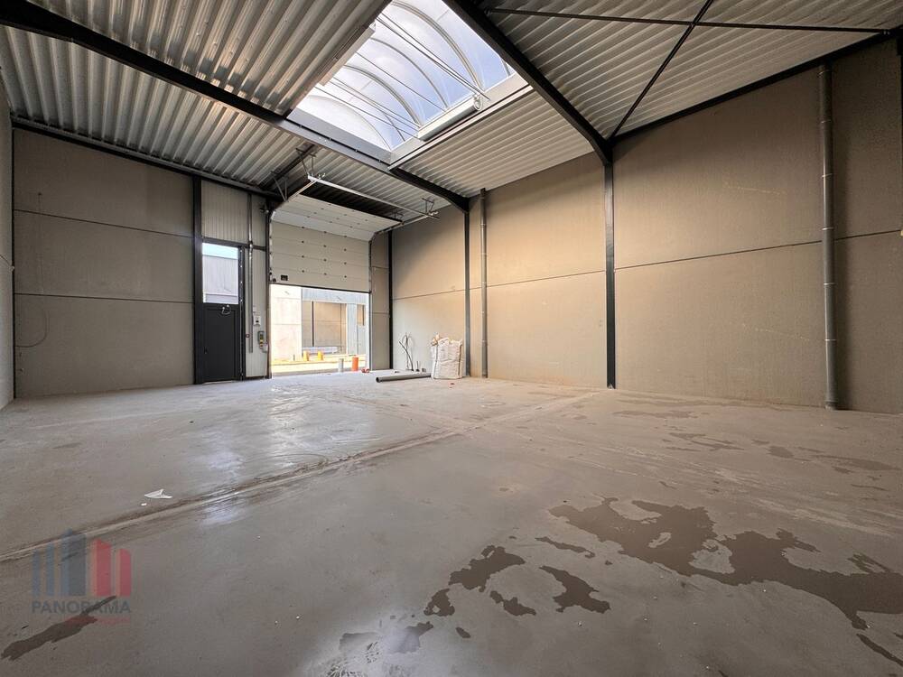 Commerce à louer à Pittem 8740 725.00€  chambres 165.00m² - annonce 579363