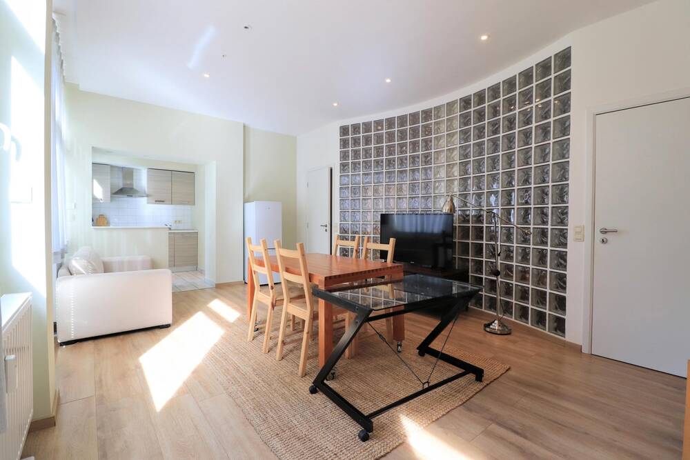 Appartement te  huur in Elsene 1050 1250.00€ 1 slaapkamers 67.00m² - Zoekertje 580466