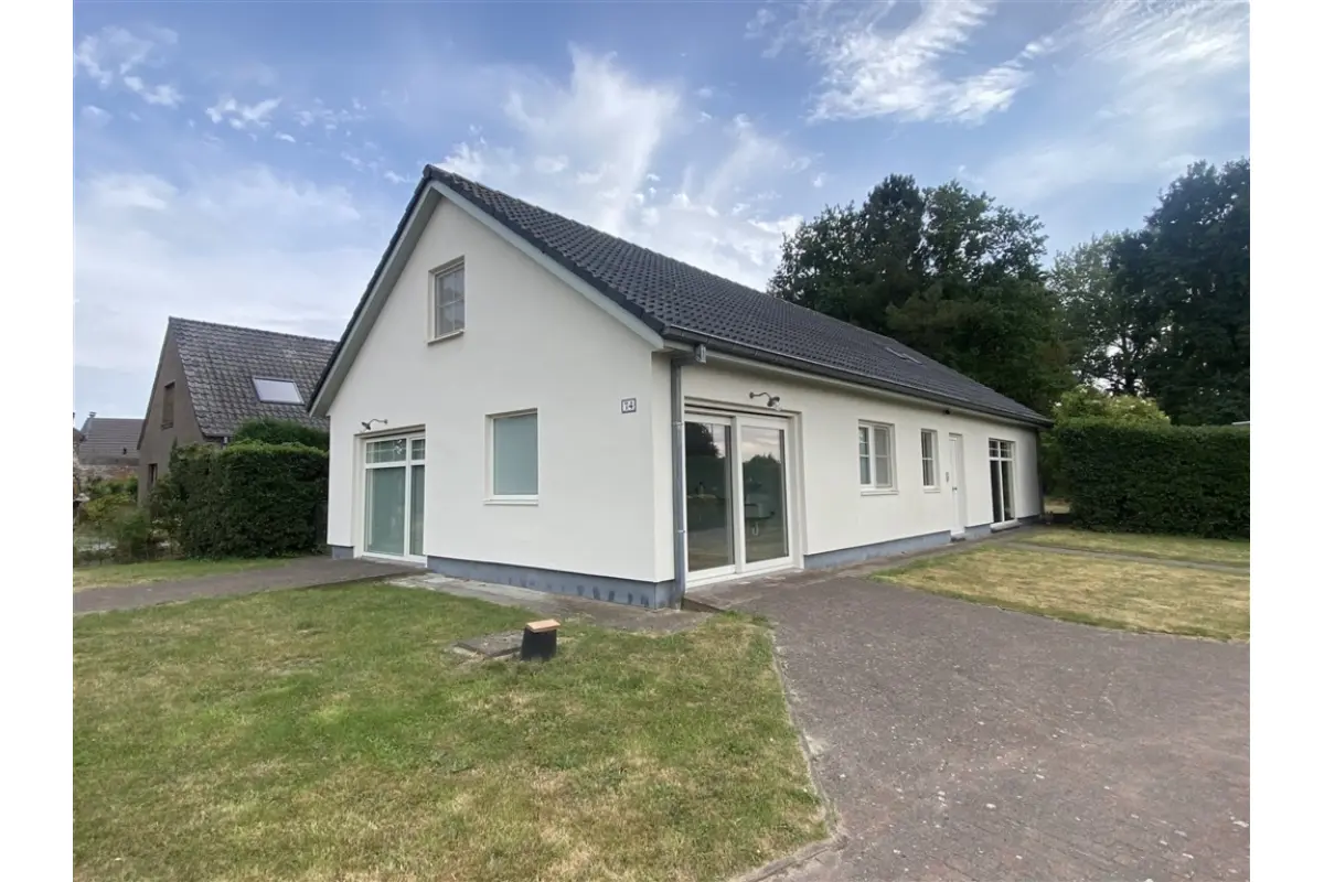 Bungalow à louer à Stekene 9190 3000.00€ 6 chambres m² - annonce 579742