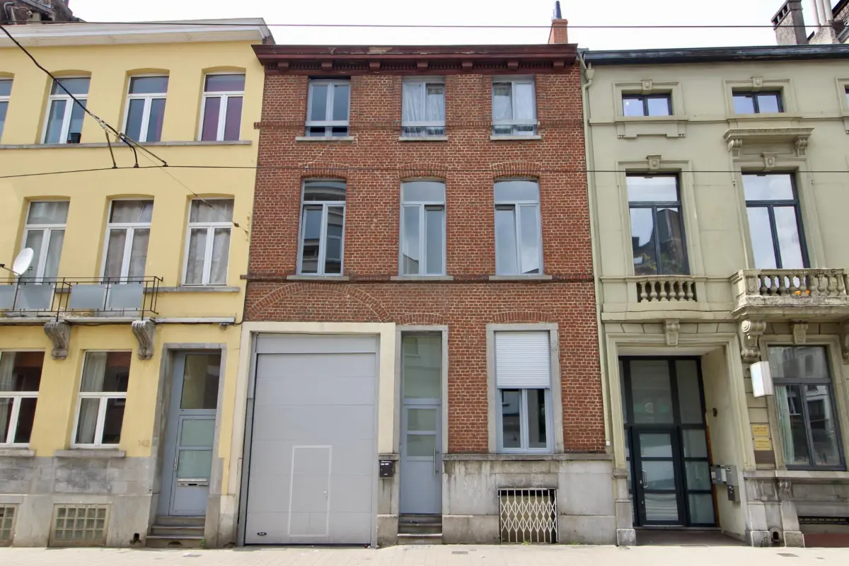 Huis te  koop in Vorst 1190 399000.00€ 7 slaapkamers 170.00m² - Zoekertje 580468