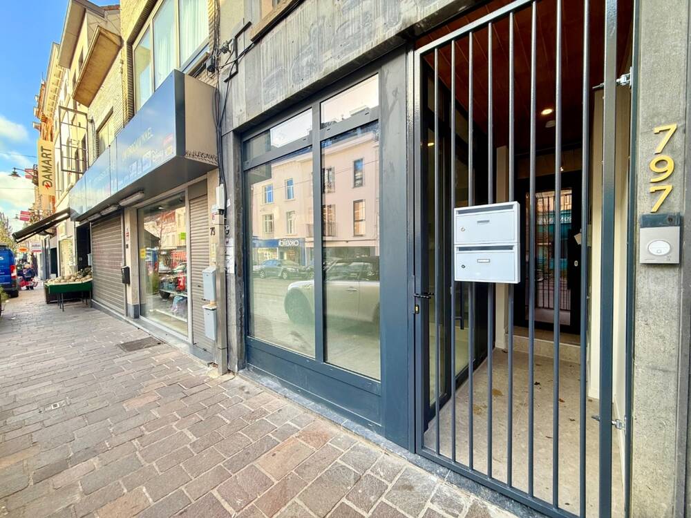 Handelszaak te  in Ukkel 1180 800.00€  slaapkamers 20.00m² - Zoekertje 580522