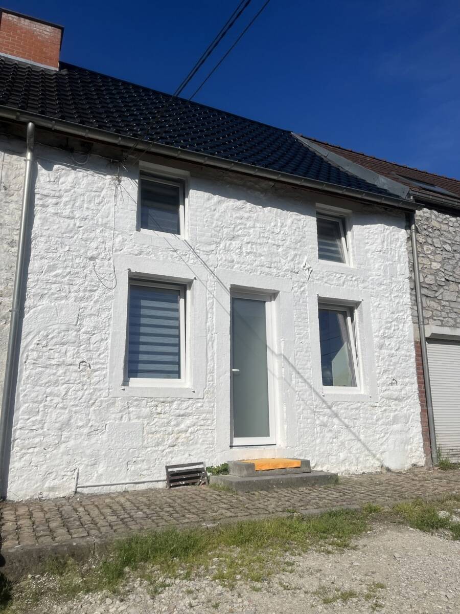 Maison à louer à Ham-sur-Heure-Nalinnes 6120 700.00€ 1 chambres 78.00m² - annonce 579884