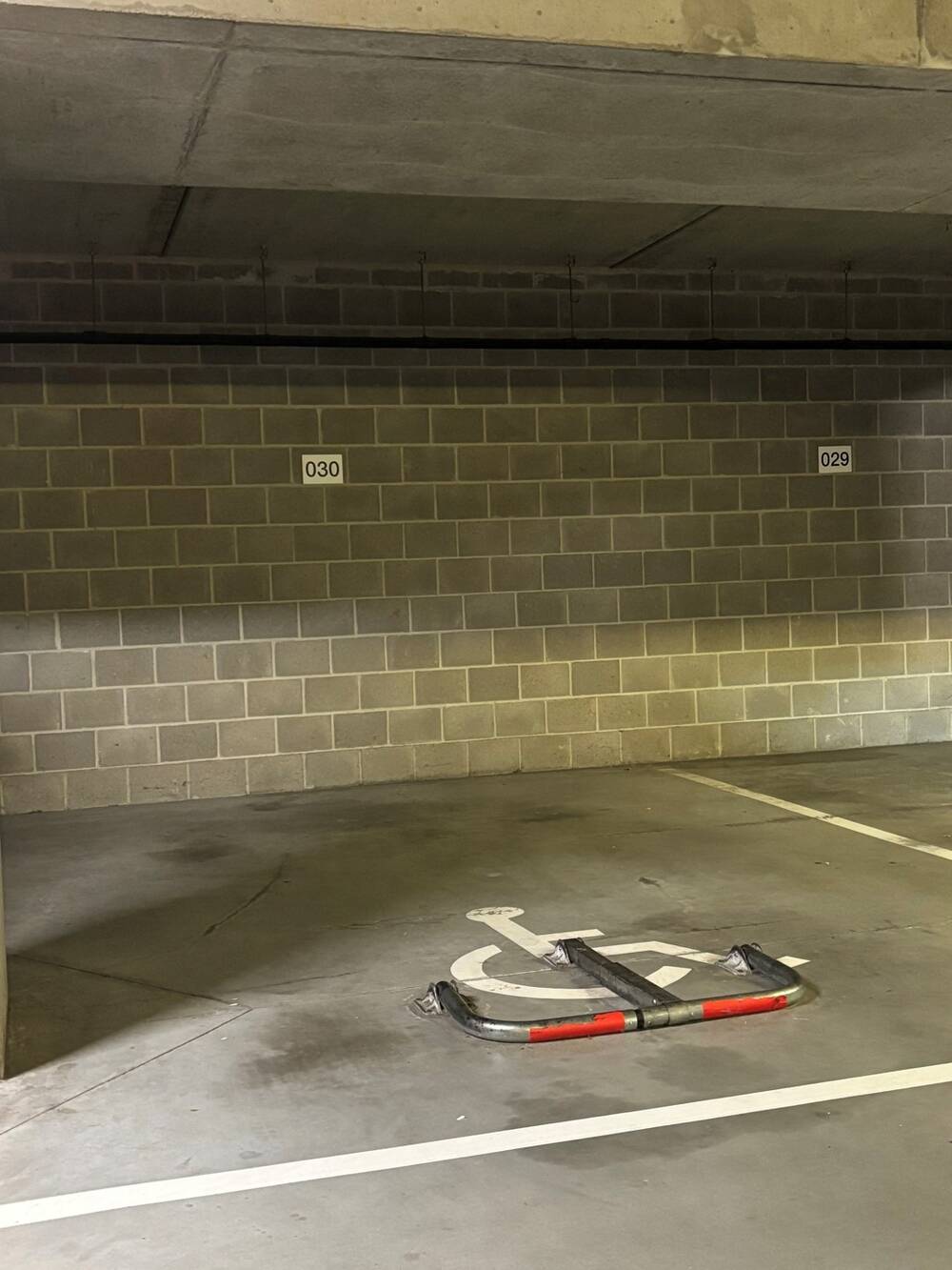 Parking & garage te  koop in Gent 9000 25000.00€  slaapkamers m² - Zoekertje 580509
