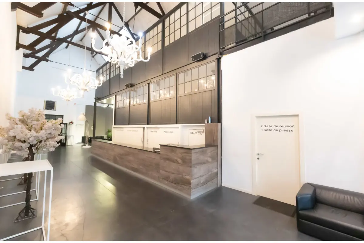 Handelszaak te  koop in Anderlecht 1070 2300000.00€  slaapkamers 1700.00m² - Zoekertje 580098