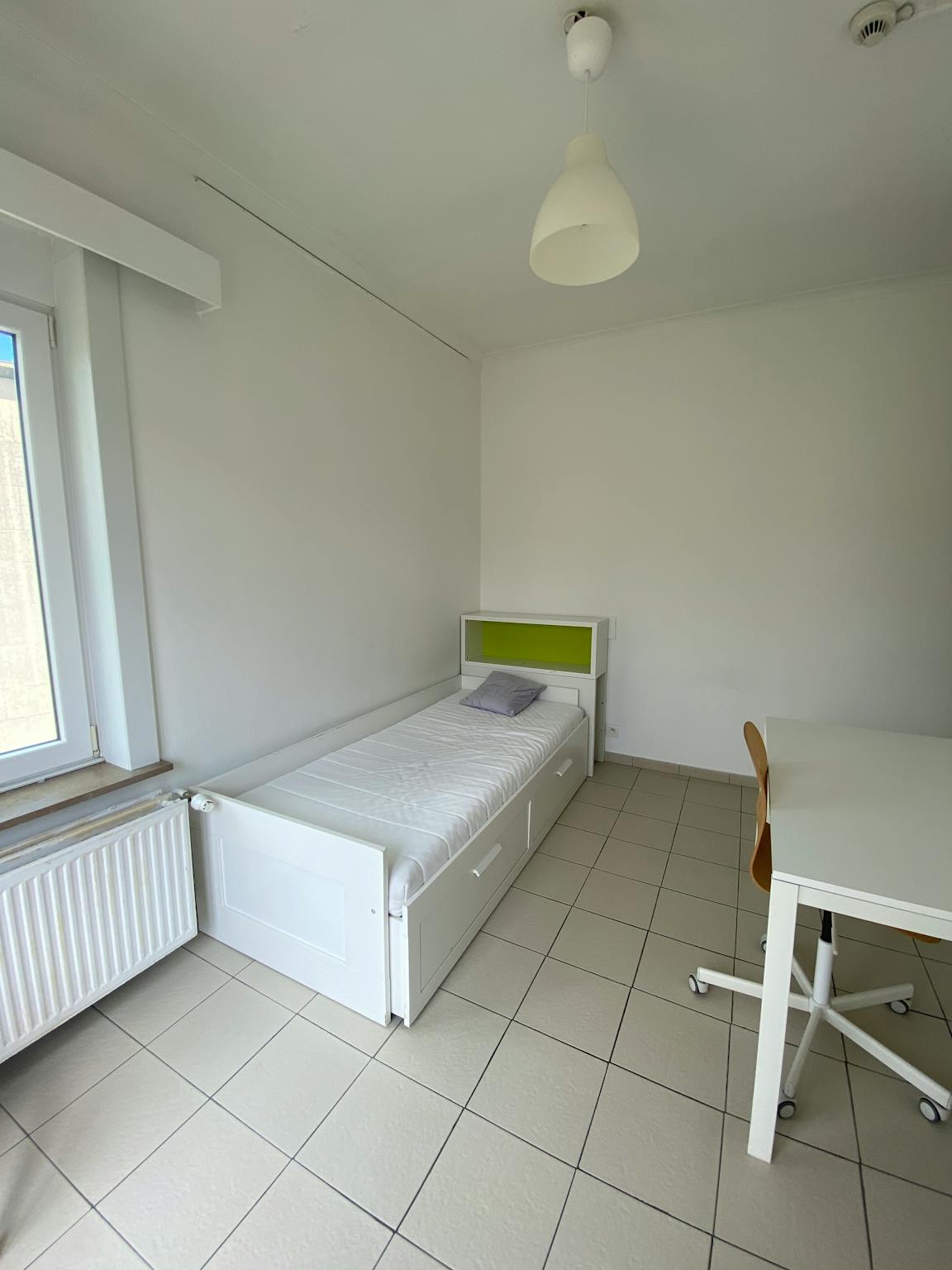 Appartement à louer à Forest 1190 570.00€ 1 chambres m² - annonce 580716