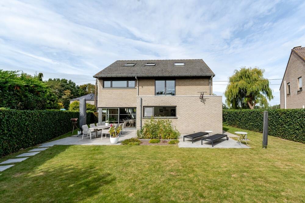 Villa à vendre à Zemst 1980 775000.00€ 6 chambres 273.00m² - annonce 579875