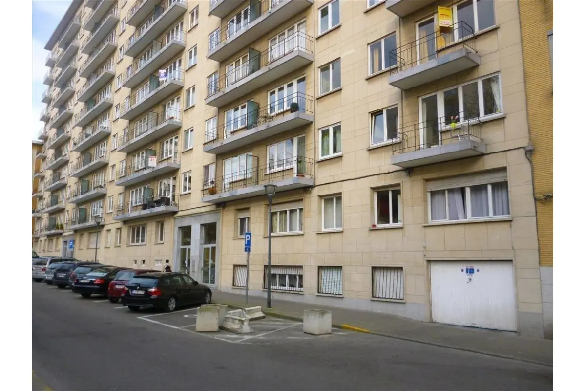 Box te  in Koekelberg 1081 22000.00€  slaapkamers m² - Zoekertje 582568