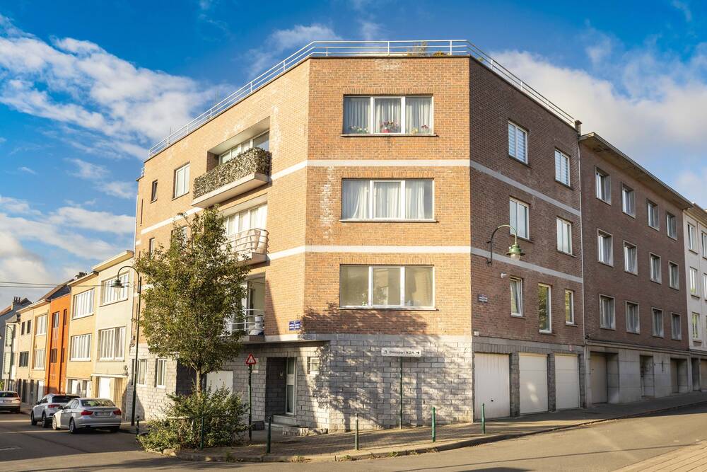 Appartement te koop in Neder-Over-Heembeek 1120 215000.00€ 1 slaapkamers 74.00m² - Zoekertje 582686